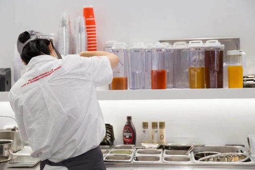 Sevenbus 从豆乳奶茶首创者到潮流茶饮与医学研究的跨界先锋